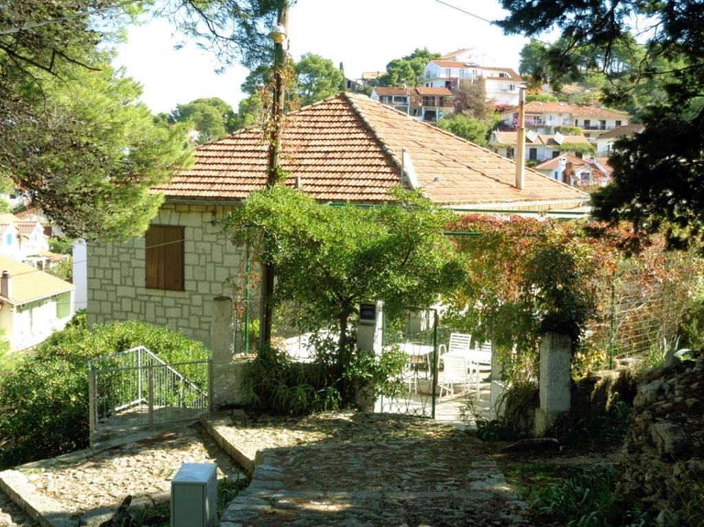 Apartments Skrivaneli Jelsa  Zewnętrze zdjęcie